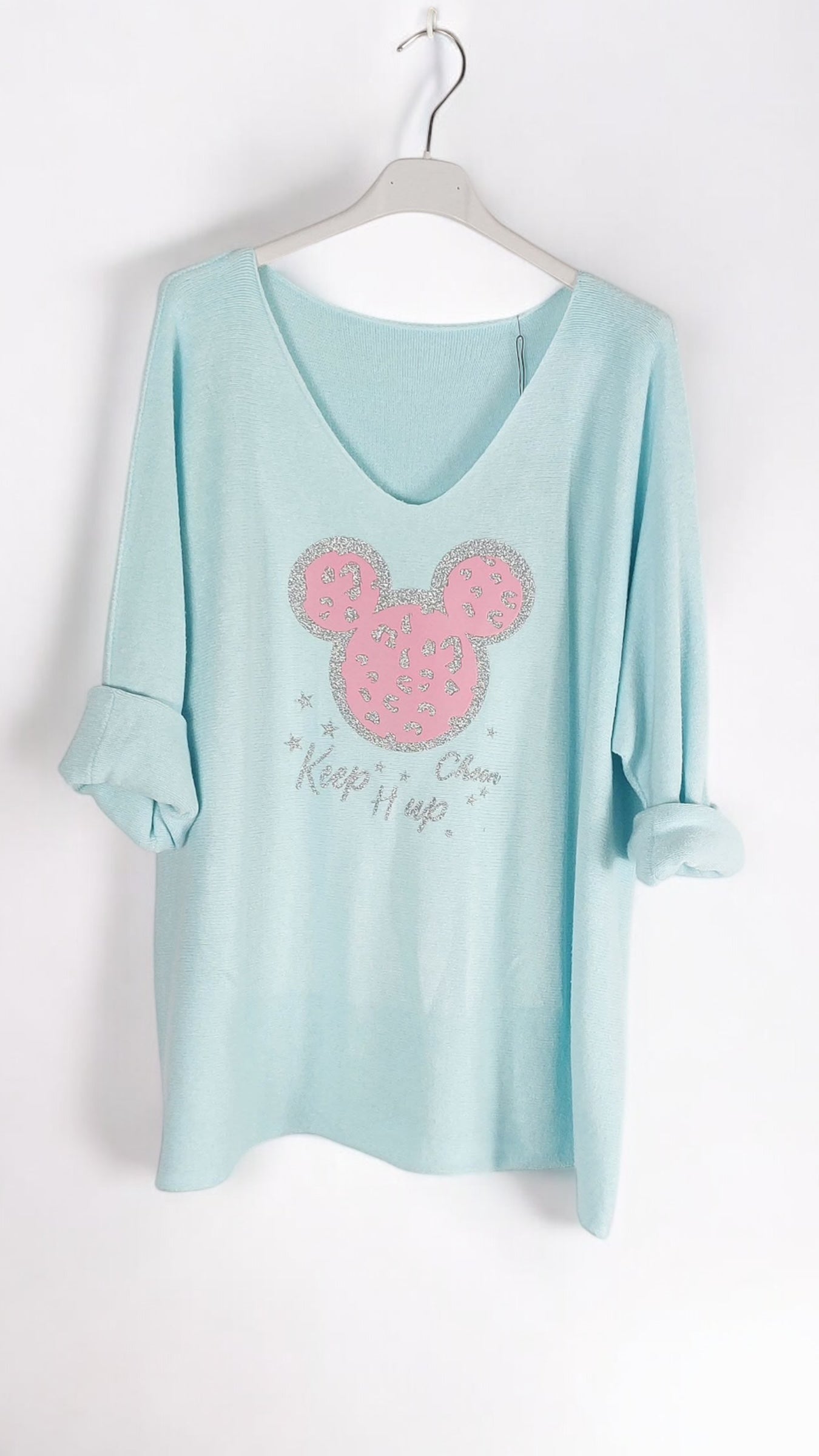 Pull Mickey Mouse femme avec design emblématique et coupe décontractée
