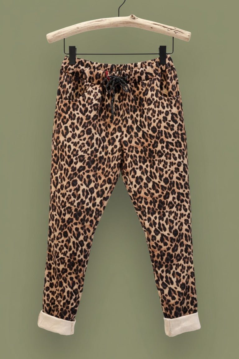 Pantalon Léopard “Féline Libre” – Confort & Style Sauvage - Mam’s Ailes