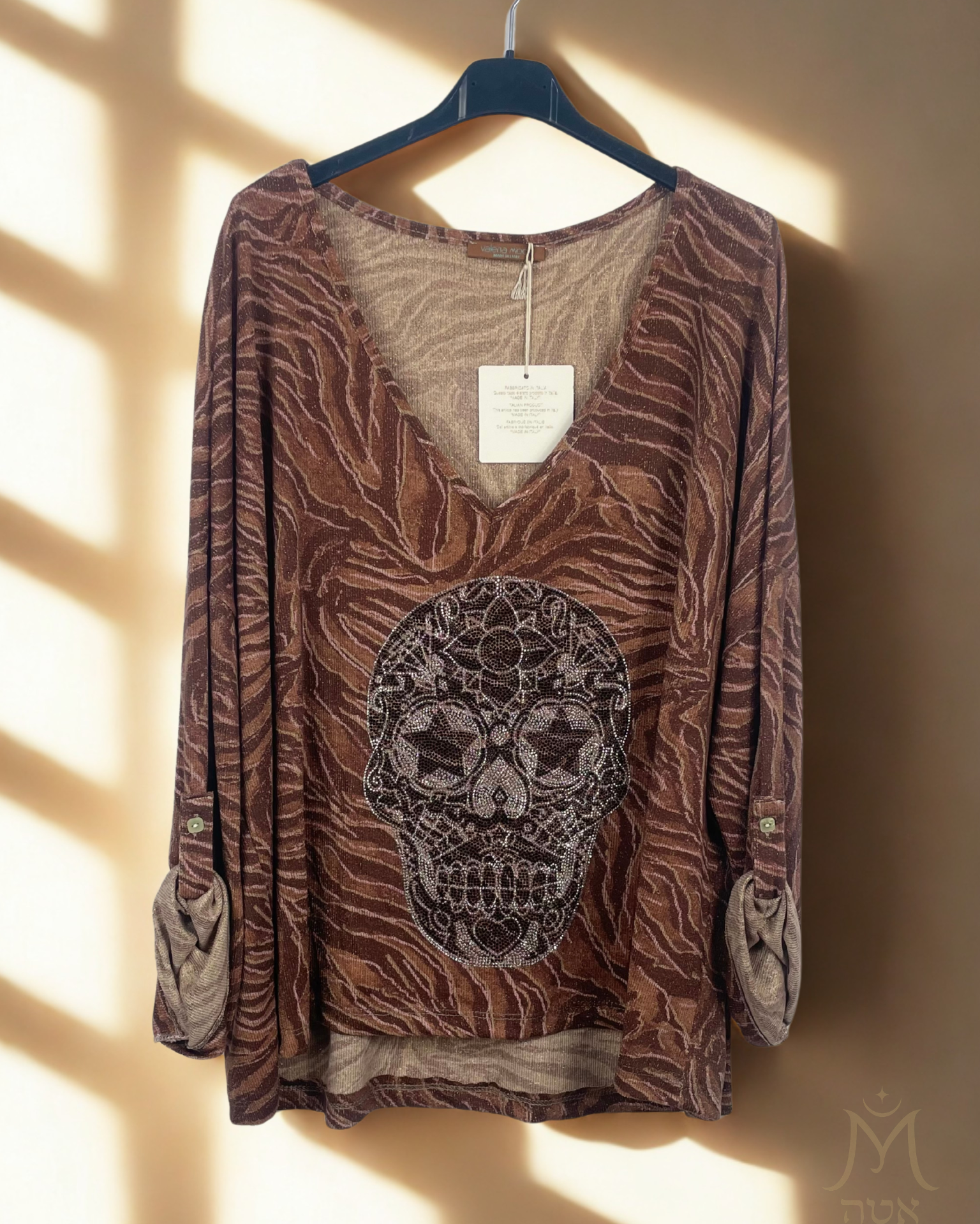 Pull tête de mort rock femme – motif strass doré, coloris chocolat – Mam’sailes