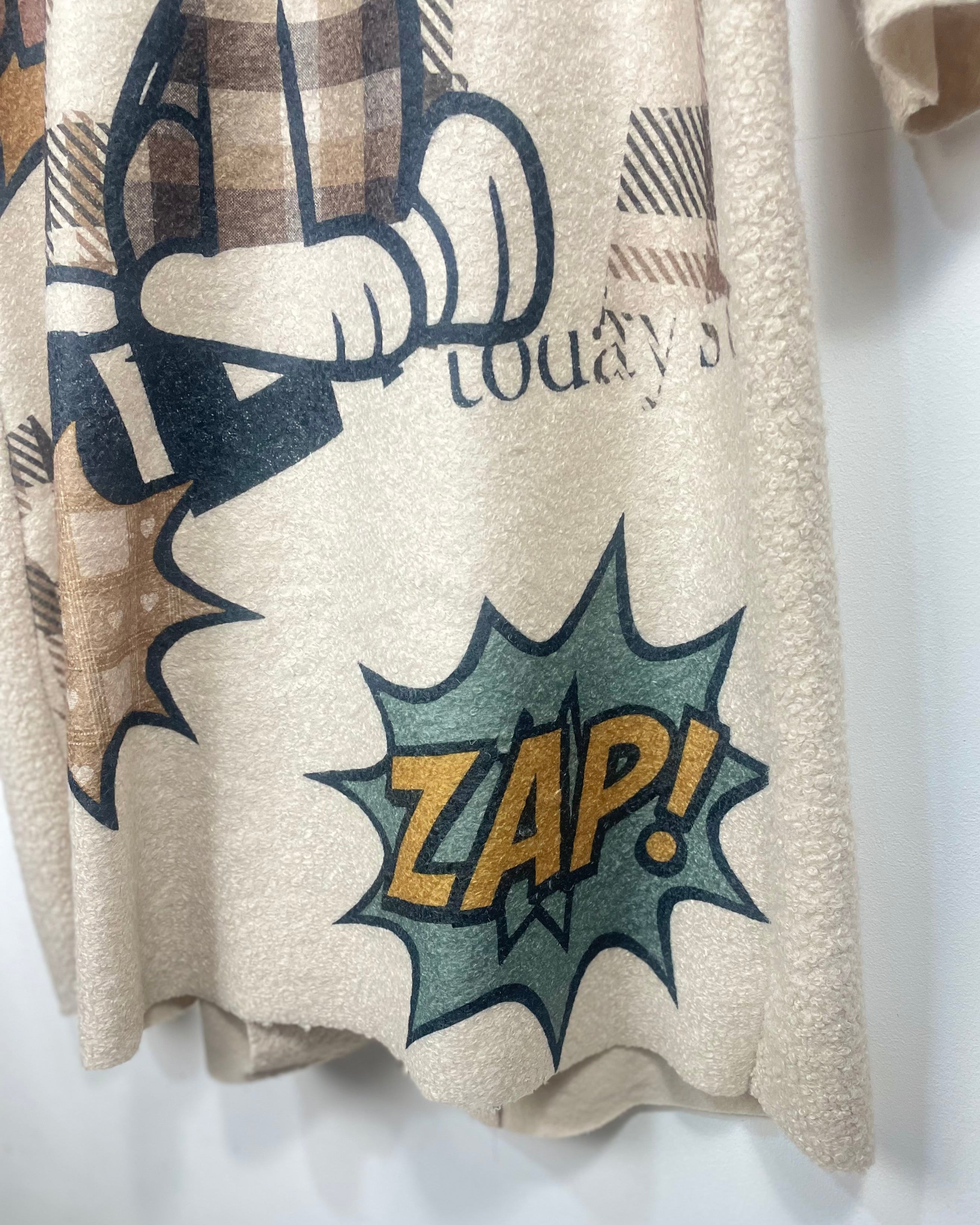 Détail impression Snoopy colorée – manteau long femme original – Mam’sailes