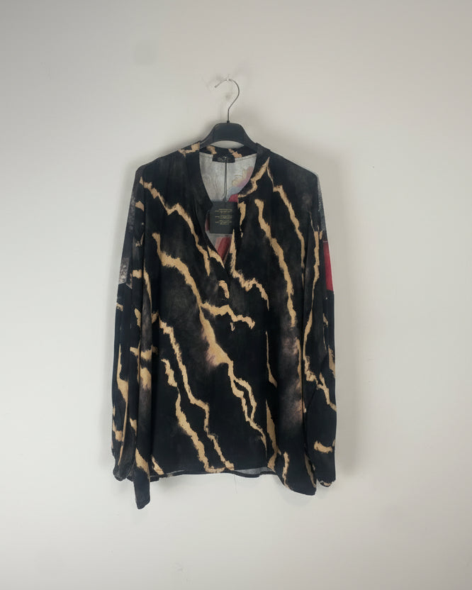 Blouse Love bimatière viscose polyester col V devant camouflage tie-dye