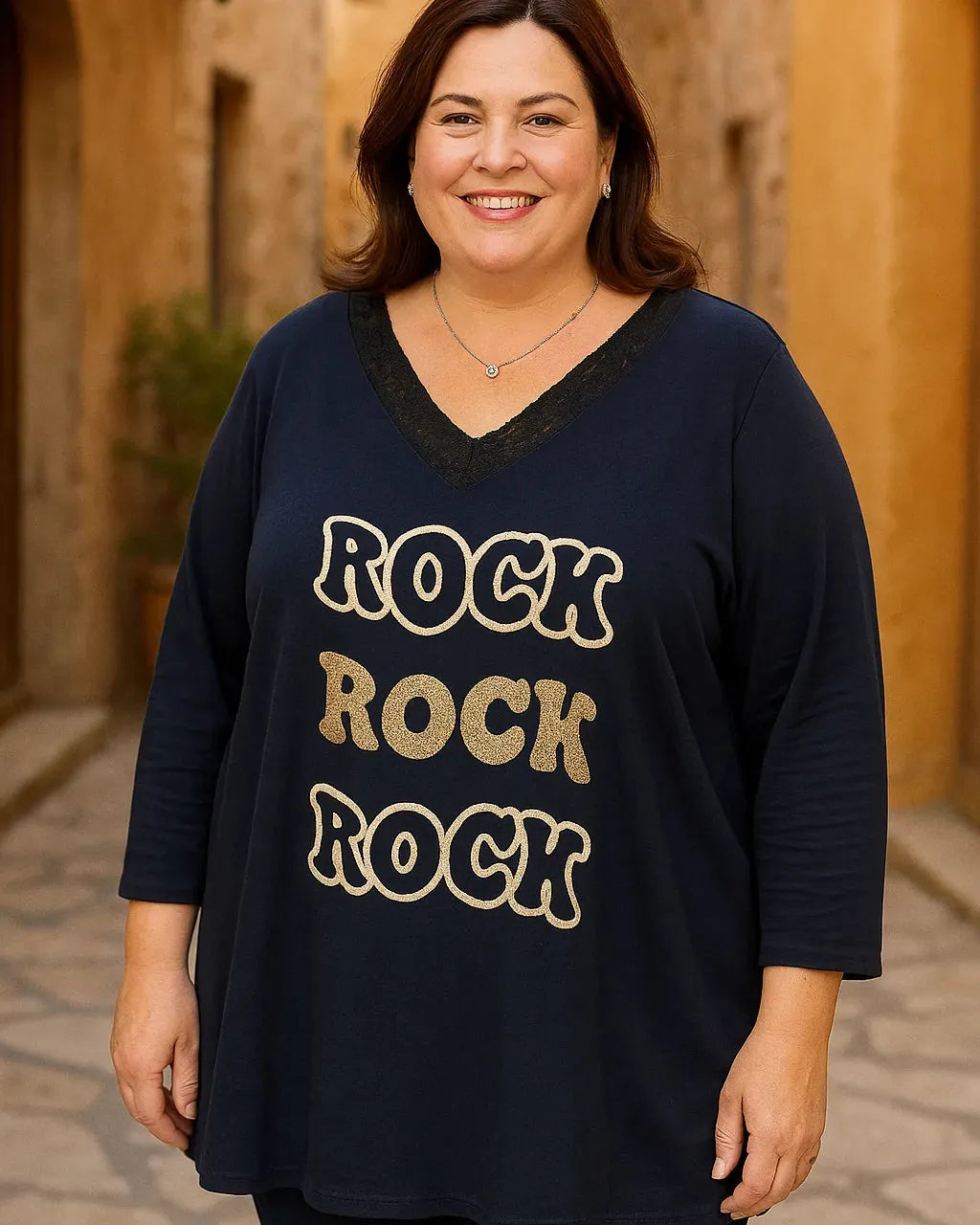 Tunique marine à inscription “ROCK” et col V dentelle
