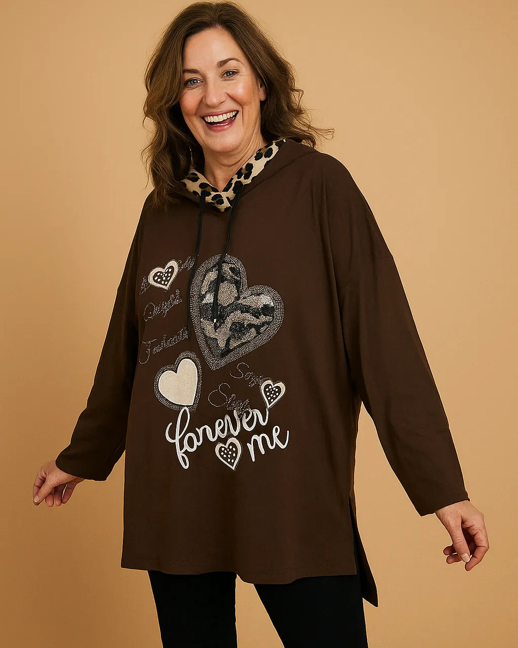 Sweat capuche oversize porté Forever Me cœur strass léopard chocolat