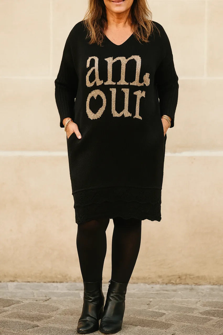 Robe pull AMOUR femme en maille, col V, coupe droite, coloris kaki, noir ou chocolat, longueur midi, style cosy chic