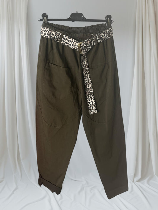 R08 Pantalon magique Ceinture léopard