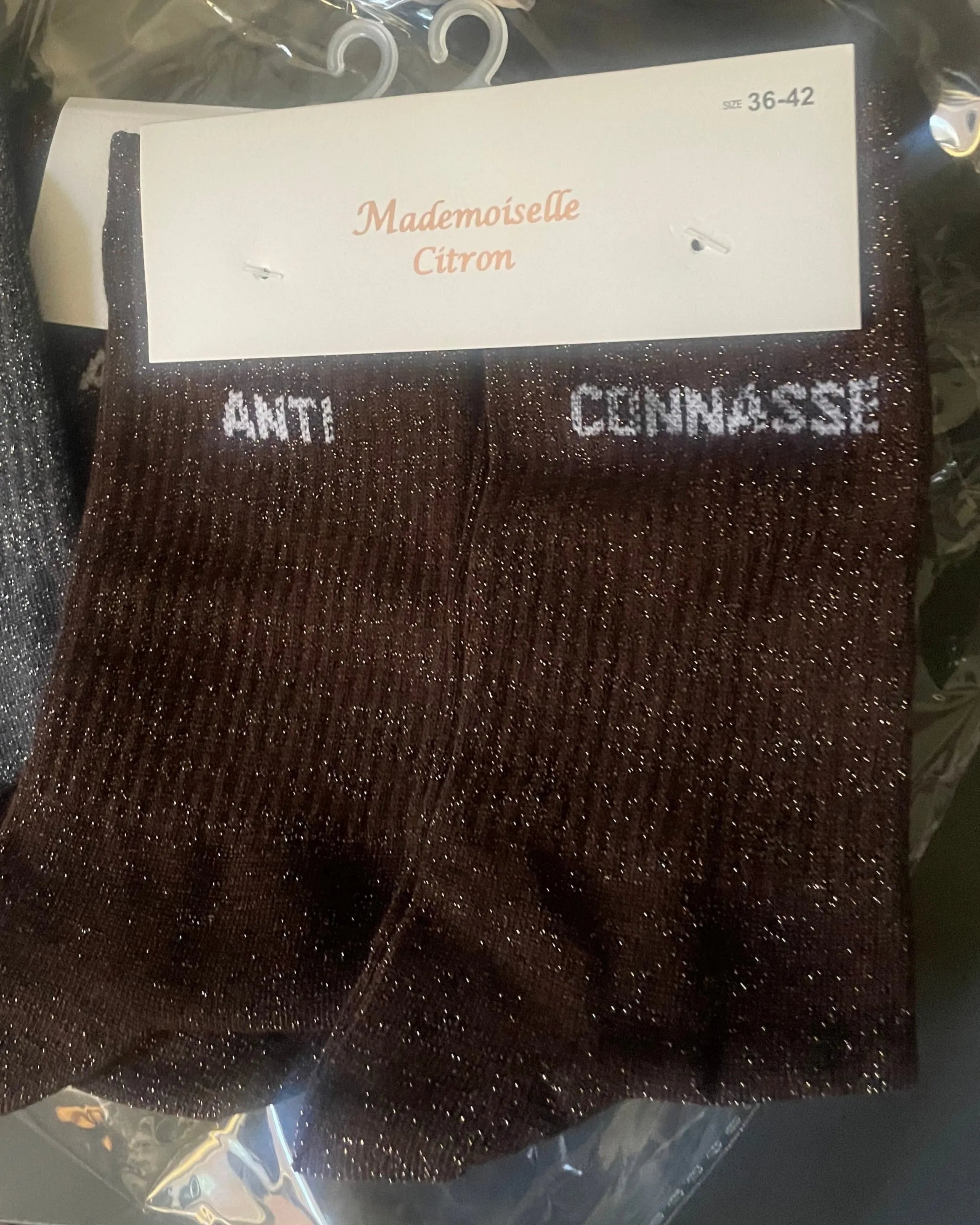 chaussettes pailletées “ANTI CONNASSE” coloris variés – taille 36-42