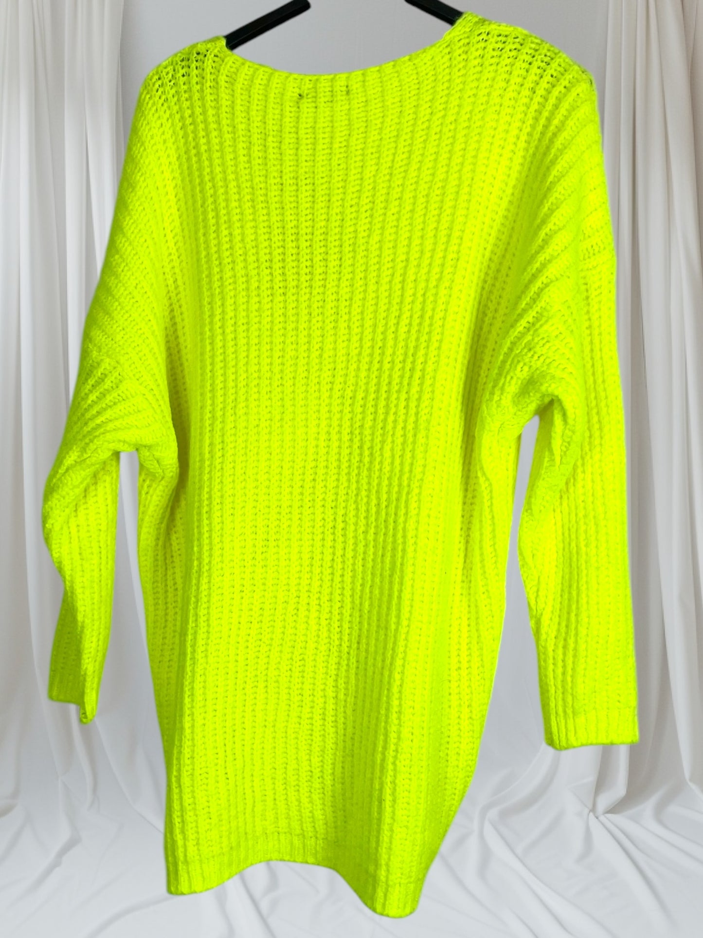 Pull Loana fluo