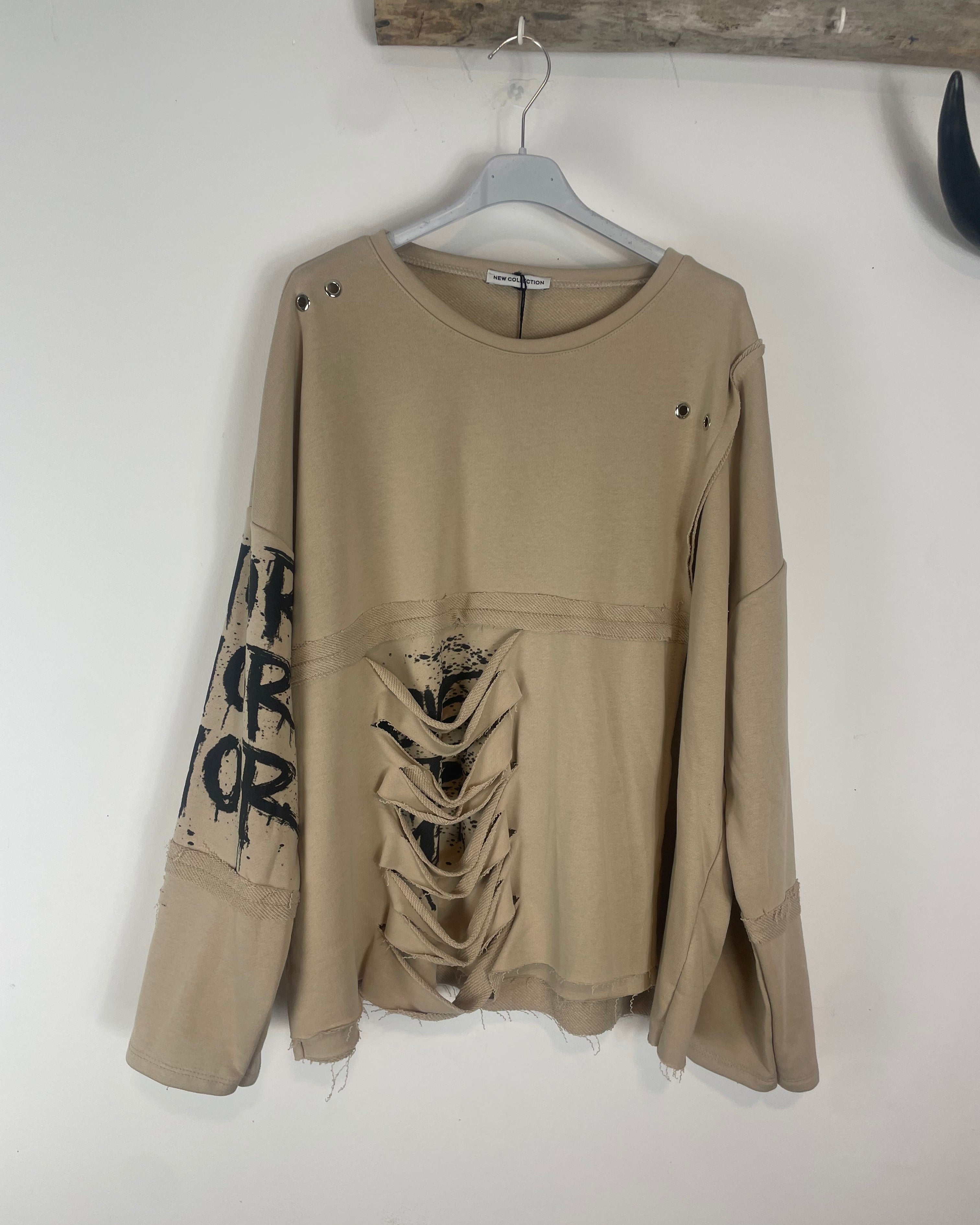 Sweat rock Amor jaune déchiré inscription manche AMOR effet destroy coton