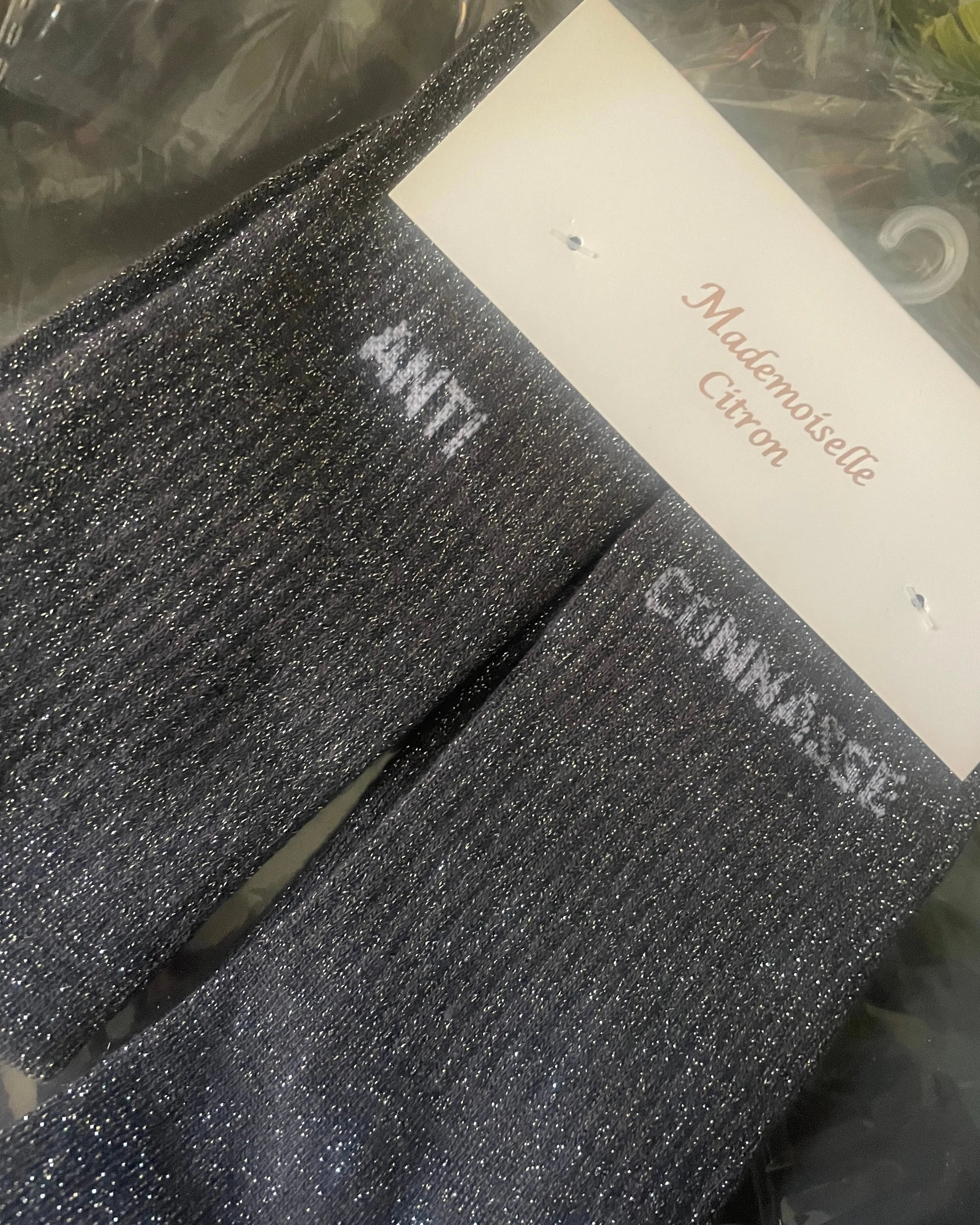 chaussettes pailletées “ANTI CONNASSE” coloris variés – taille 36-42