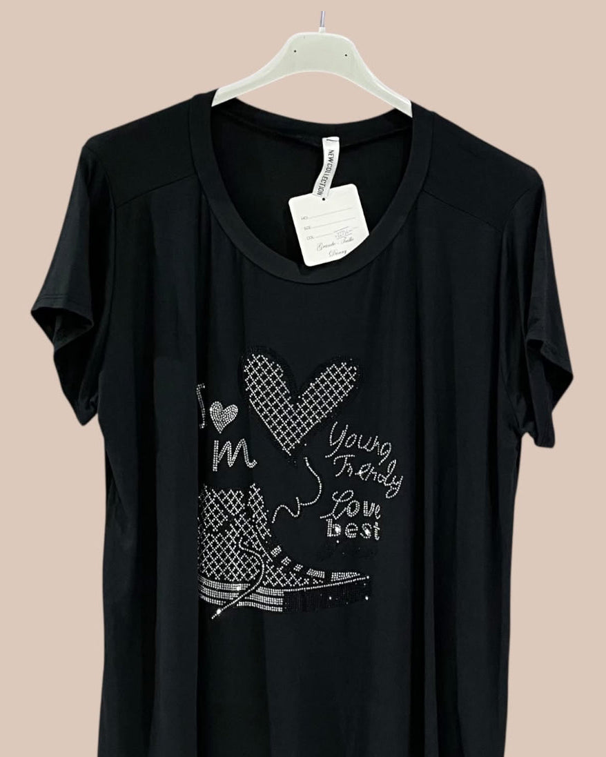 T-shirt asymétrique sneakers cœur strass noir Mam's Ailes sur cintre vue d'ensemble Young Trendy