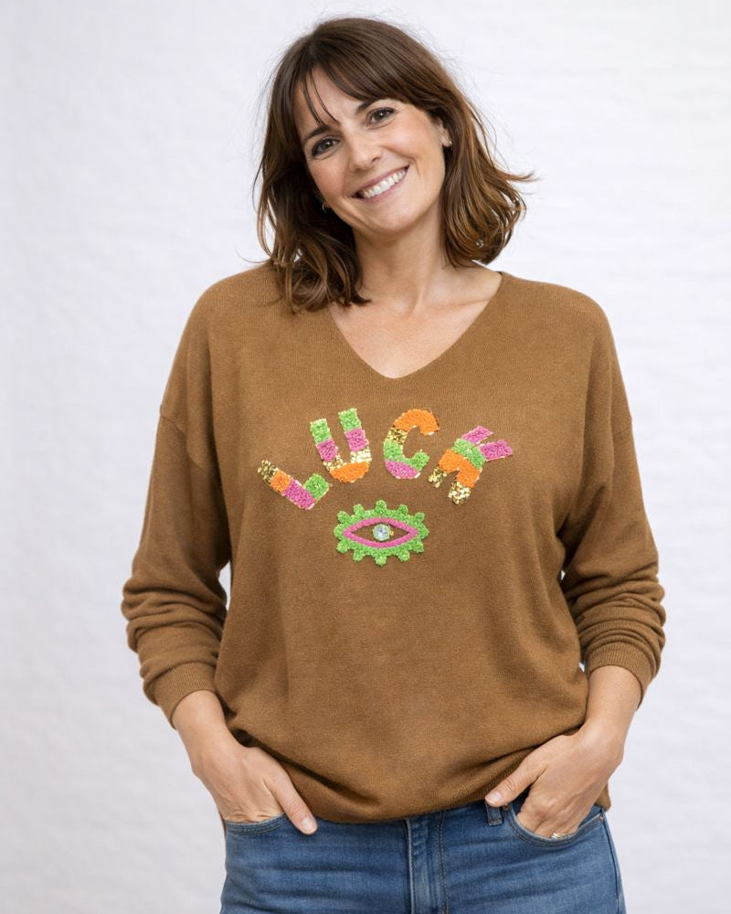 Pull Luck couleur camel vue porté made in Italy