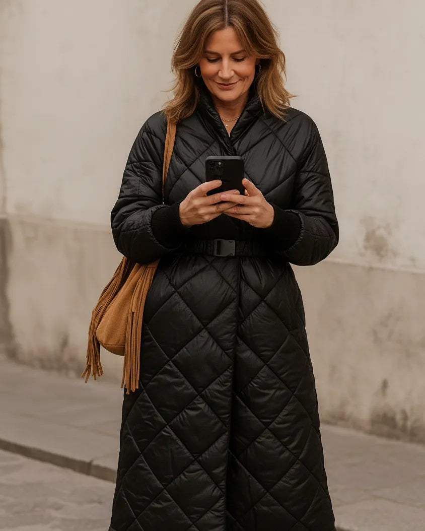 Doudoune Milano Chic noire femme, longue et matelassée avec ceinture à clip – made in Italy