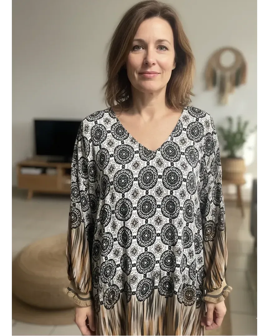 Tunique Giulia femme imprimé baroque noir et doré, manches dorées, coupe fluide plus longue au dos