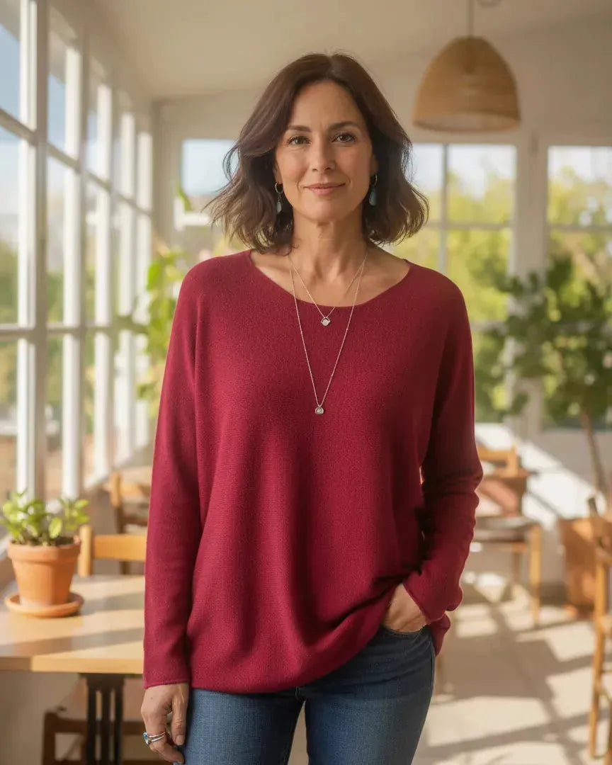 Pull bordeaux femme col rond coupe droite.