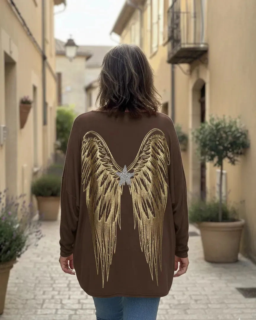 Pull femme oversize chocolat orné d’ailes dorées