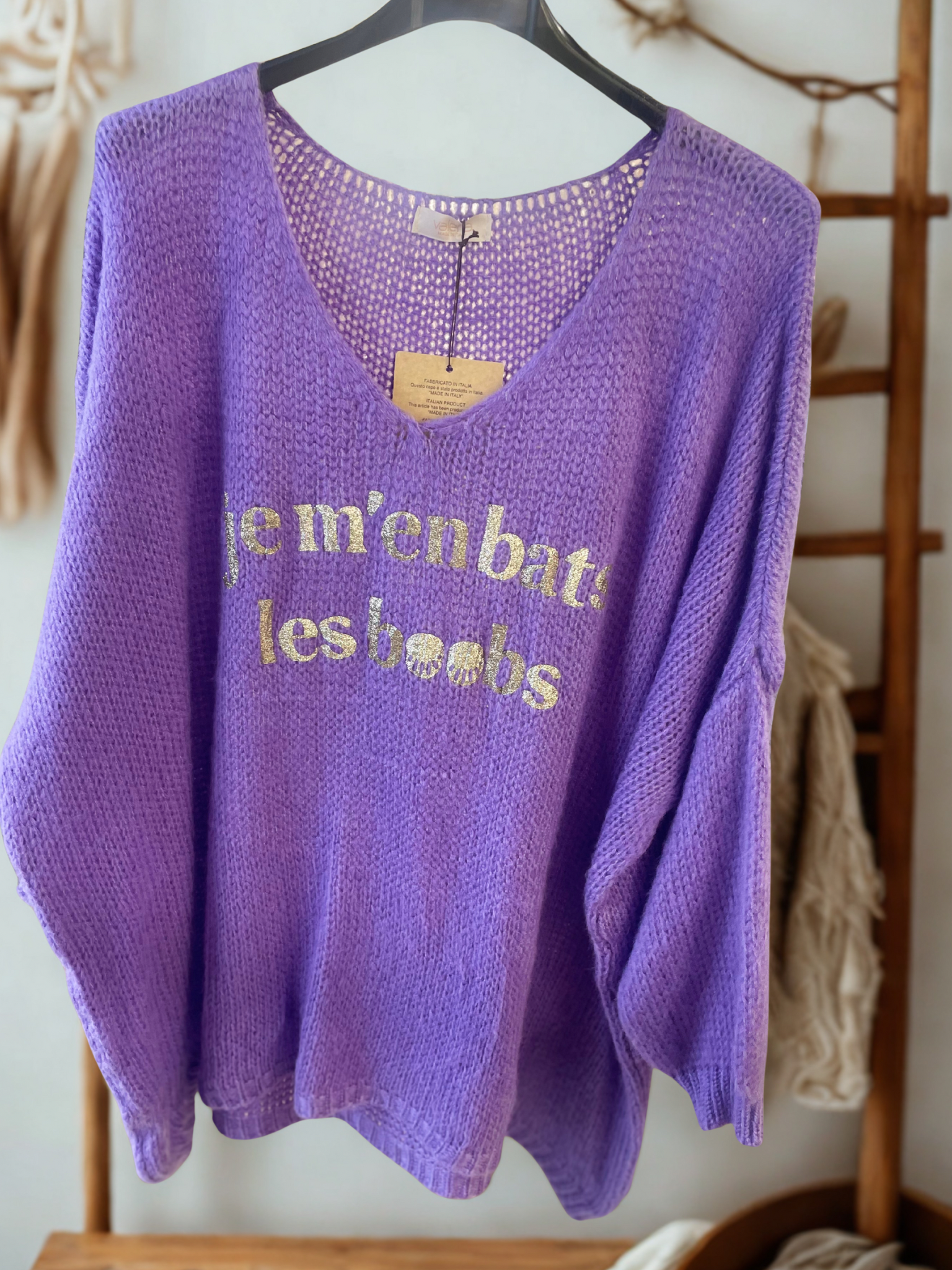 Pull “Je m’en bats les boobs” — L’humour version cocoon