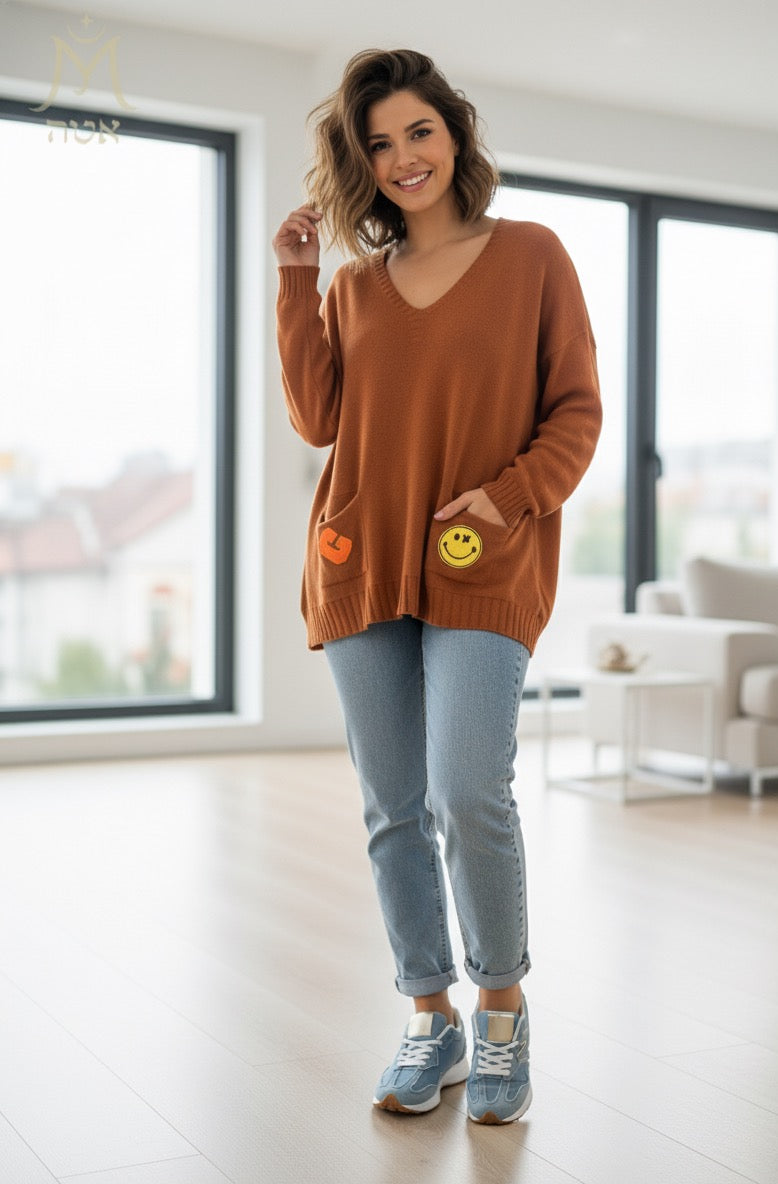 Pull Felicetta Camel – Smiley Brodé & Douceur Oversize