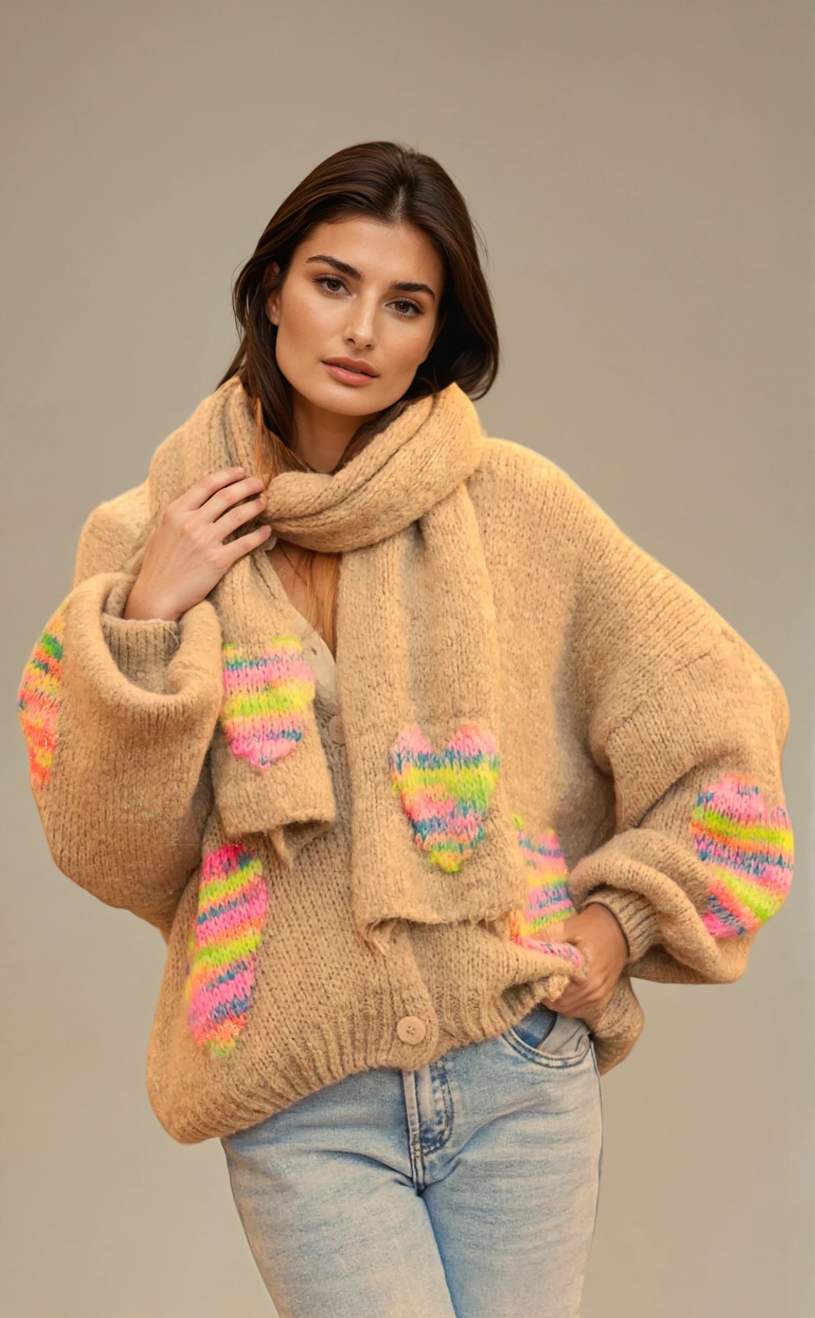 Gilet Cœur en Maille avec cœurs multicolores