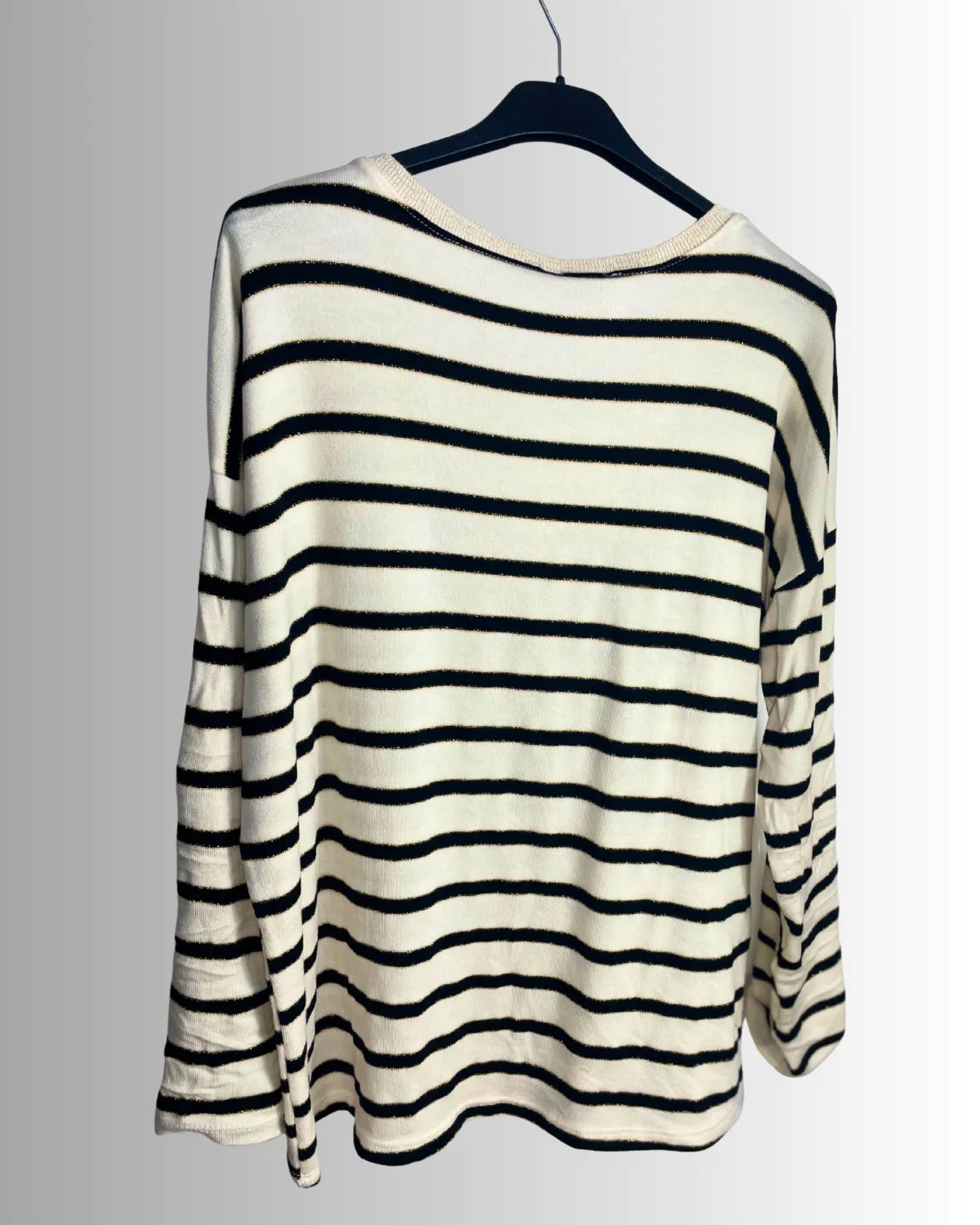 Pull fluide rayures noires écru et étoiles pailletées – taille unique 36-46 vue de dos 