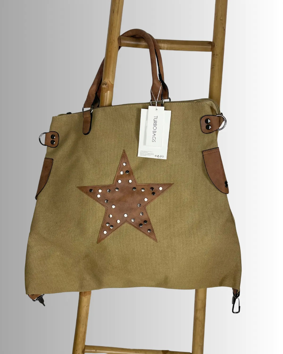 Grand sac camel femme Turbobags avec étoile cloutée, format oversize 53x45 cm