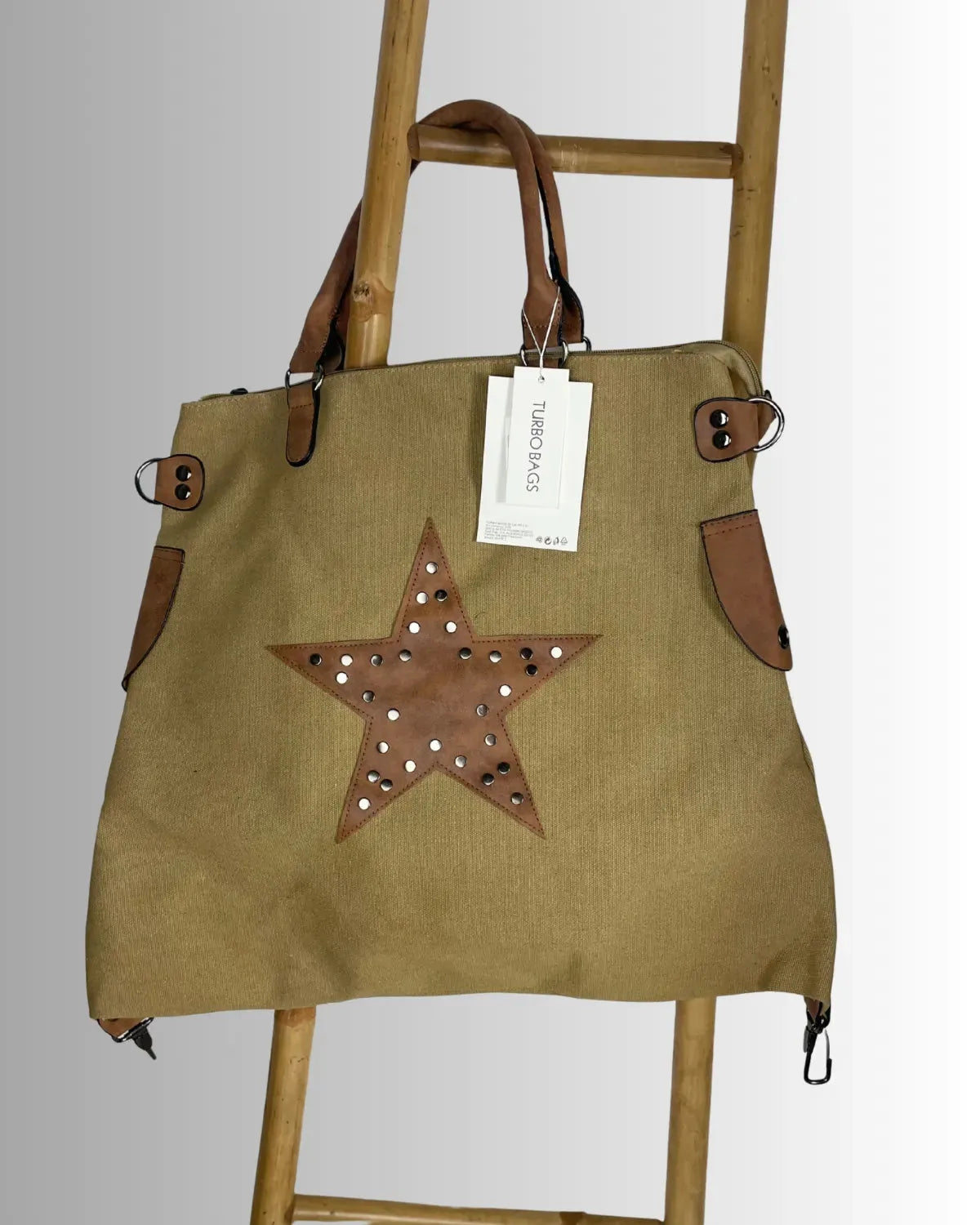 Grand sac camel femme Turbobags avec étoile cloutée, format oversize 53x45 cm