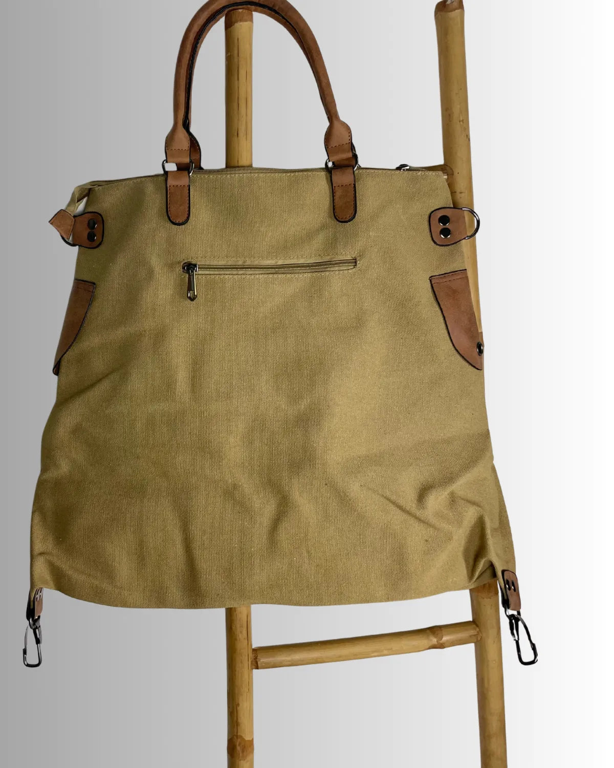 Sac oversize camel Turbobags tendance bohème chic avec étoile en cuir vue de dos
