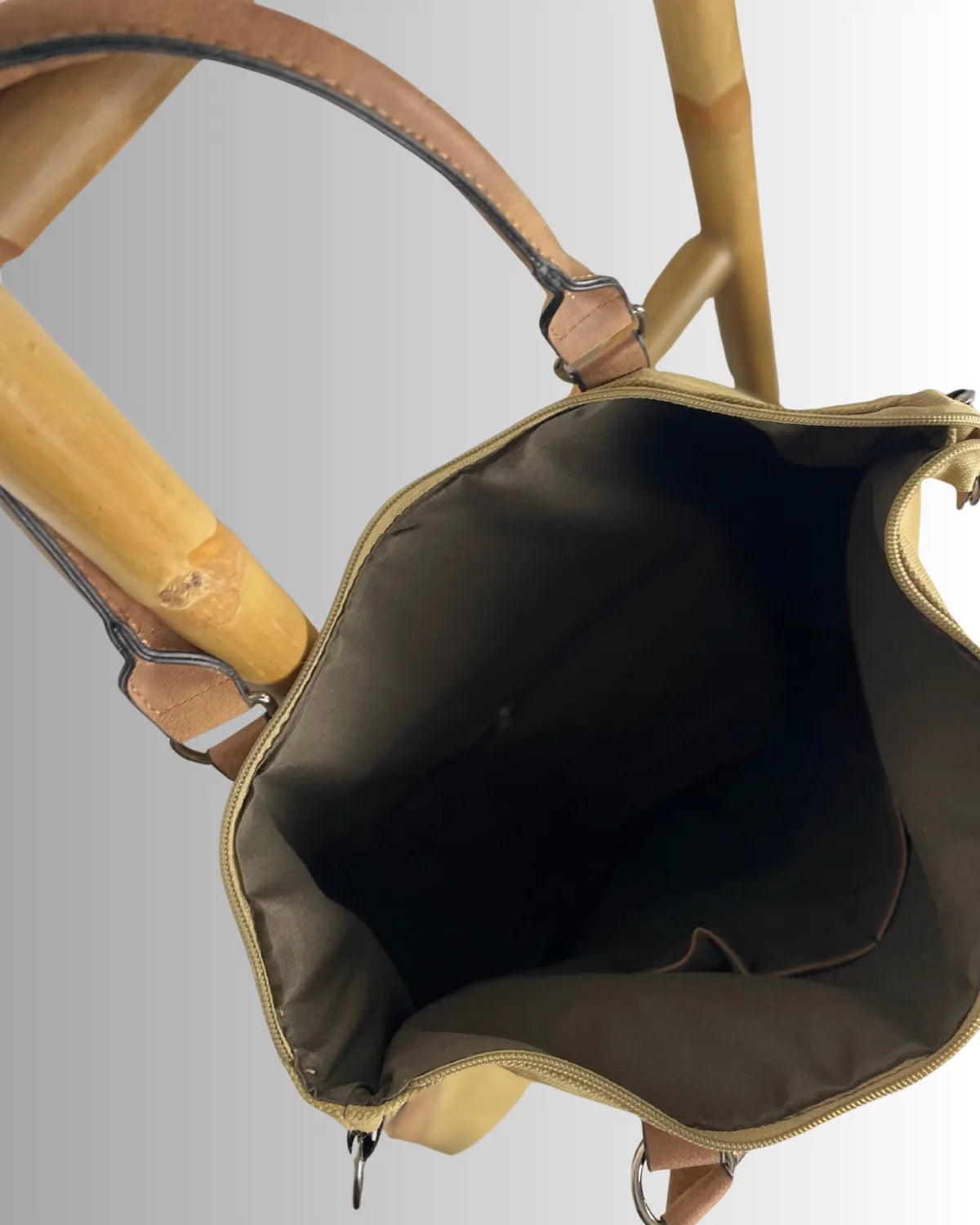 Sac oversize camel Turbobags tendance bohème chic avec étoile en cuir vue interieur