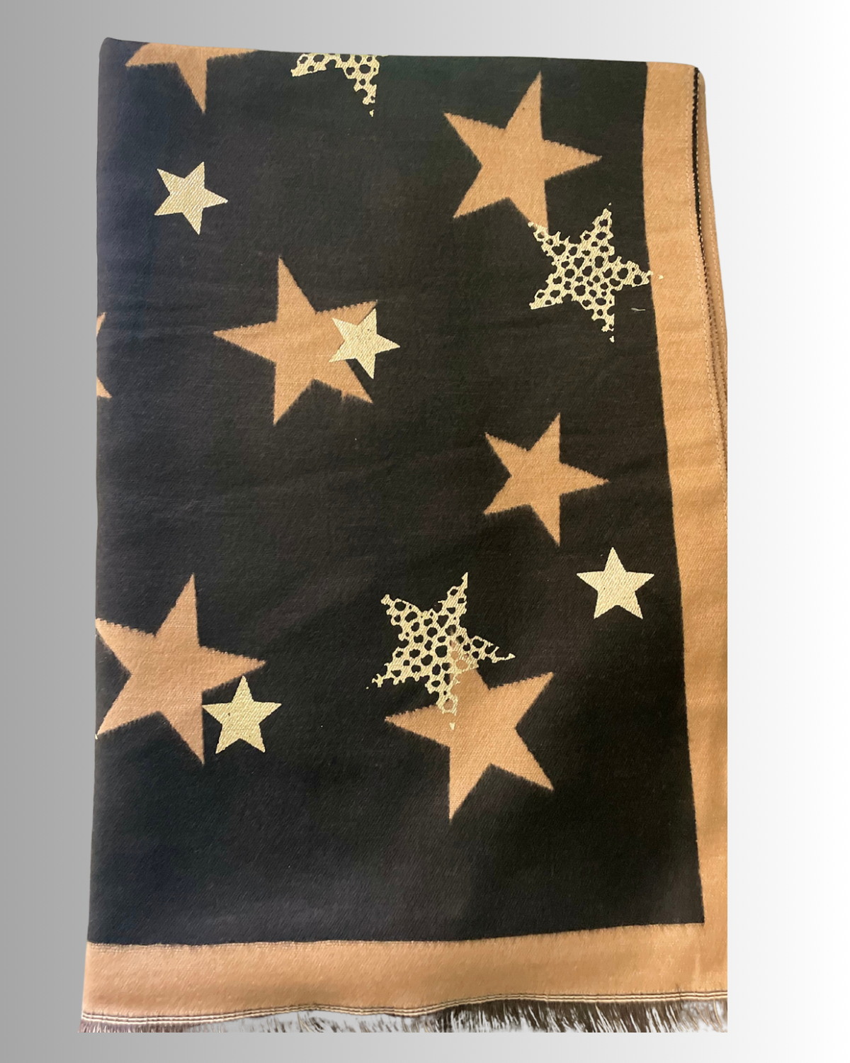 Écharpe femme noire avec motif étoiles dorées 70x190 cm – accessoire hiver tendance