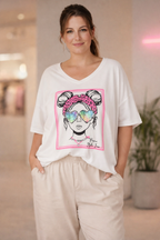Tee-shirt Romy blanc col V visage féminin K-pop cœurs sequins strass fluo rose Made in Italy taille 38-52
