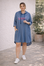 Robe tunique LOVE strass grande taille 46-52 lyocell jean capuche manches 3/4 femme Made in Italy