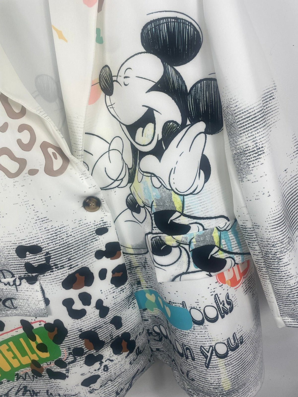 Blazer Sacha : détail de l’imprimé Mickey et des étoiles