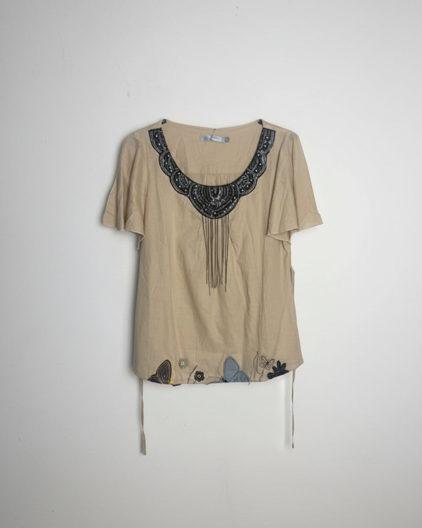 Petite blouse beige femme taille 36 au 42, col brodé de perles et franges de chaînettes
