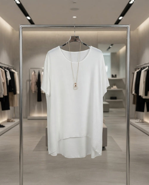 Blouse Maëlia blanche femme Made in Italy avec matière gaufrée et sautoir offert