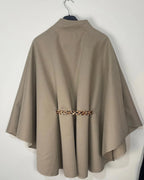 Cape fluide femme taupe en viscose polyester et élasthanne de dos 