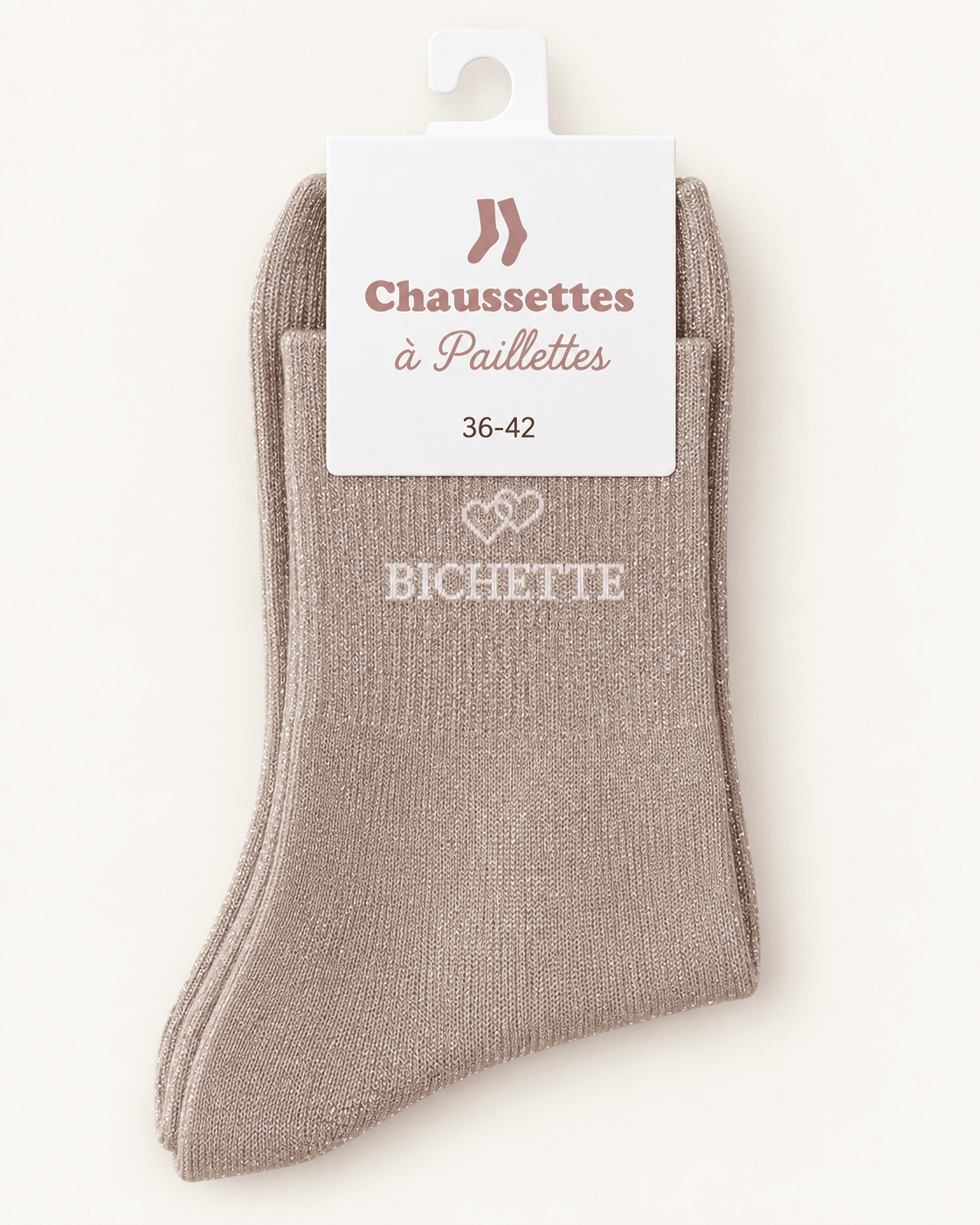Chaussettes pailletées Bichette beige avec motif cœur sur fond ivoire