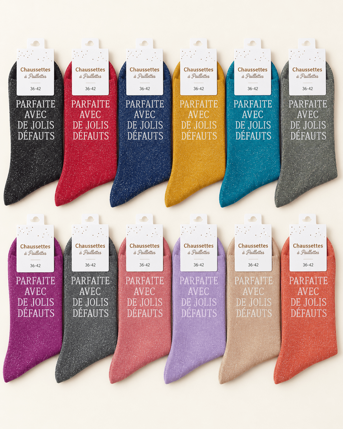 Assortiment de douze chaussettes pailletées Parfaite avec de jolis défauts sur fond ivoire
