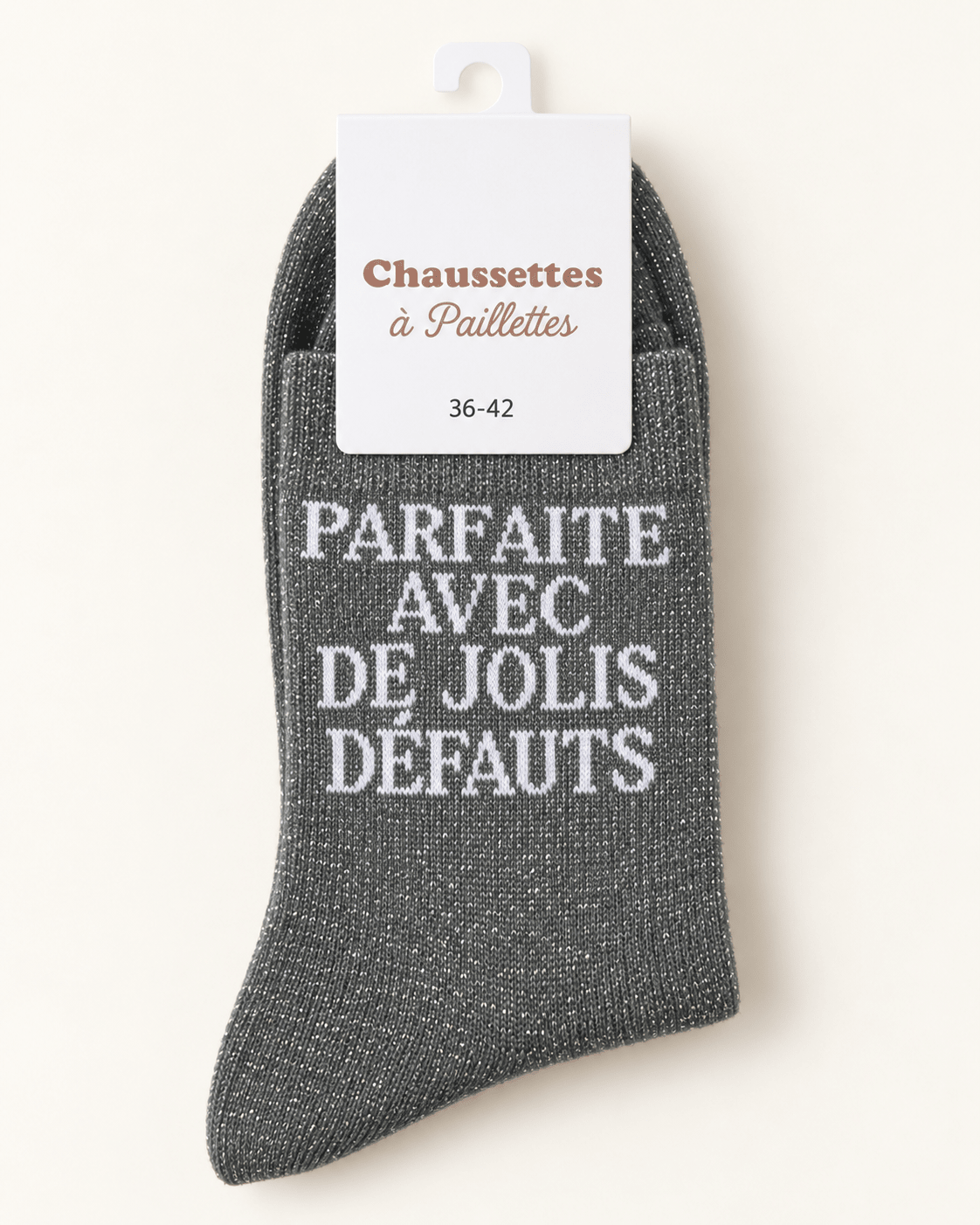 Chaussettes pailletées gris foncé Parfaite avec de jolis défauts sur fond ivoire