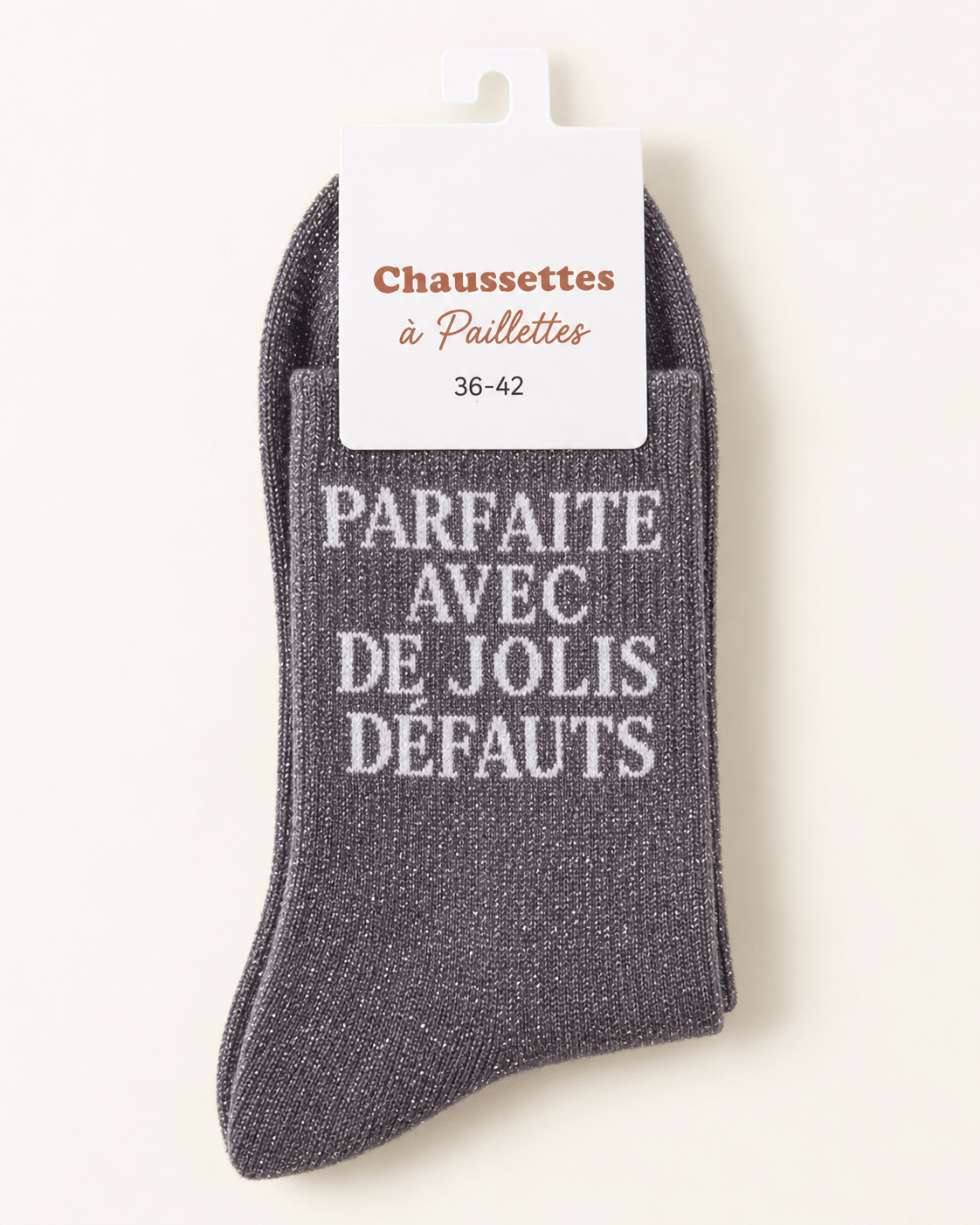 Chaussettes pailletées kaki grisé Parfaite avec de jolis défauts sur fond ivoire