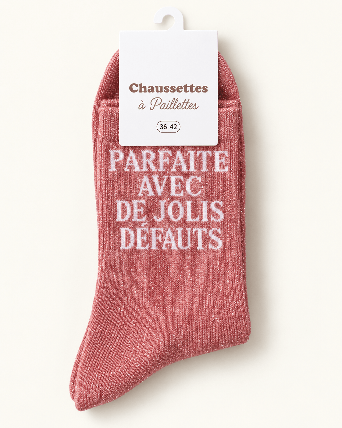 Chaussettes pailletées terra rose Parfaite avec de jolis défauts sur fond ivoire