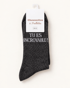 Chaussettes pailletées Tu es incroyable noires sur fond ivoire