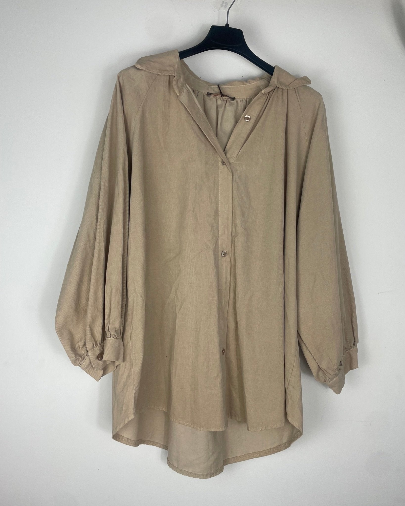 Chemise Margot velours côtelé beige cintre made in Italy 36-46 dos long