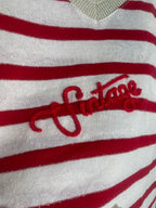 Détail vintage brodé sur le pull Vintia femme à rayures