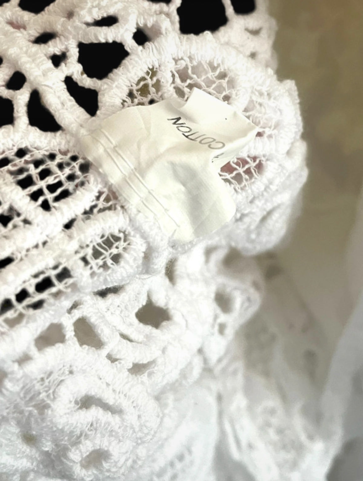 Détails de la broderie, tunique style bohème chic 