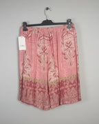 Tenue bohème romantique été : short assorti en rose tendre, style vacances douces, Mamsailes