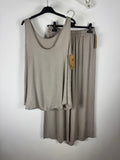 Ensemble confortable femme pantalon fluide et débardeur ample pour l'été