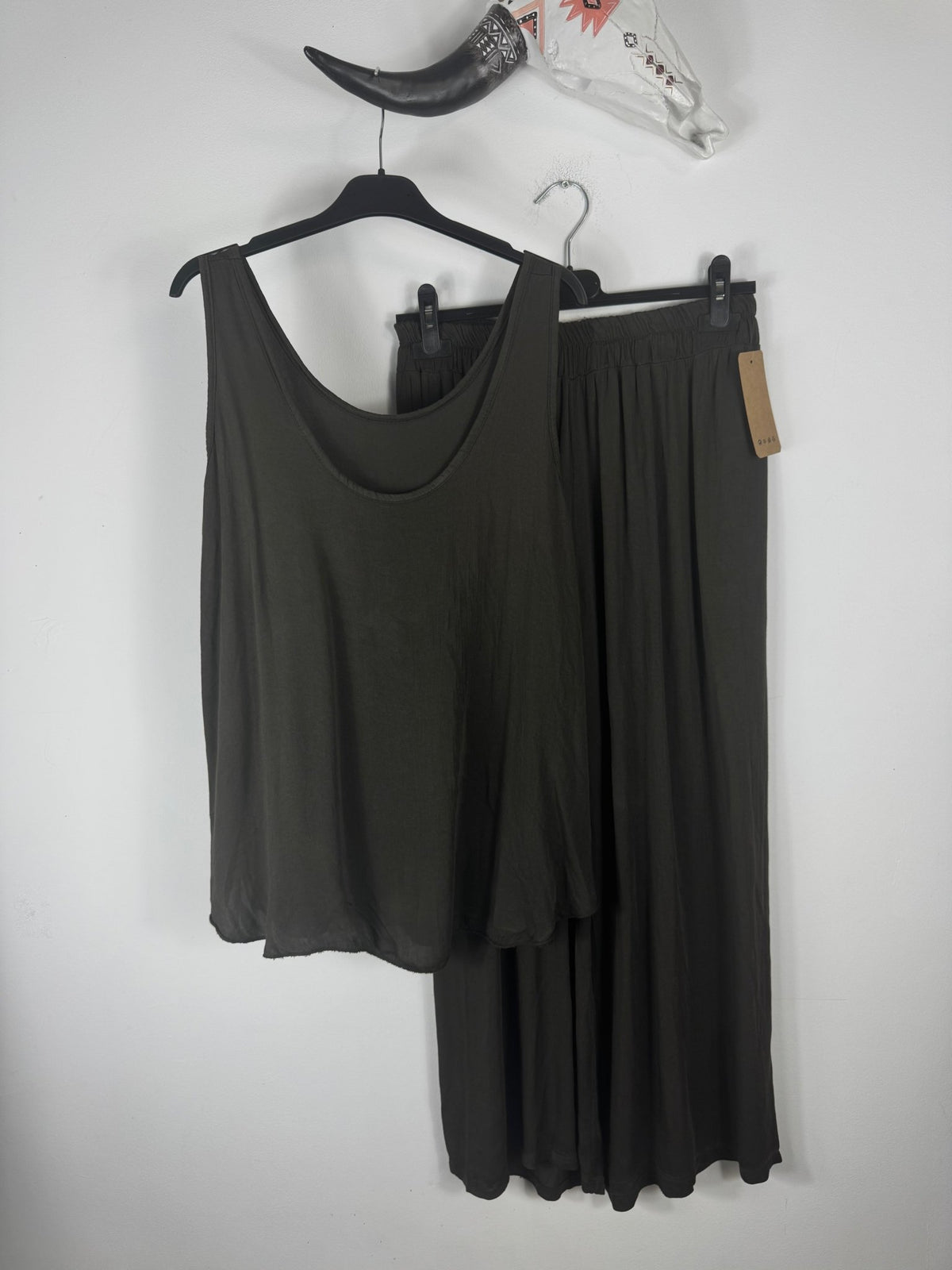 Ensemble Léa chocolat avec top trapèze et pantalon fluide