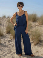 Ensemble Nora marine en viscose avec débardeur à bretelles et pantalon large