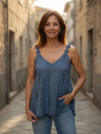 Haut crochet de couleur bleu jean, made in Italy - Mam's Ailes