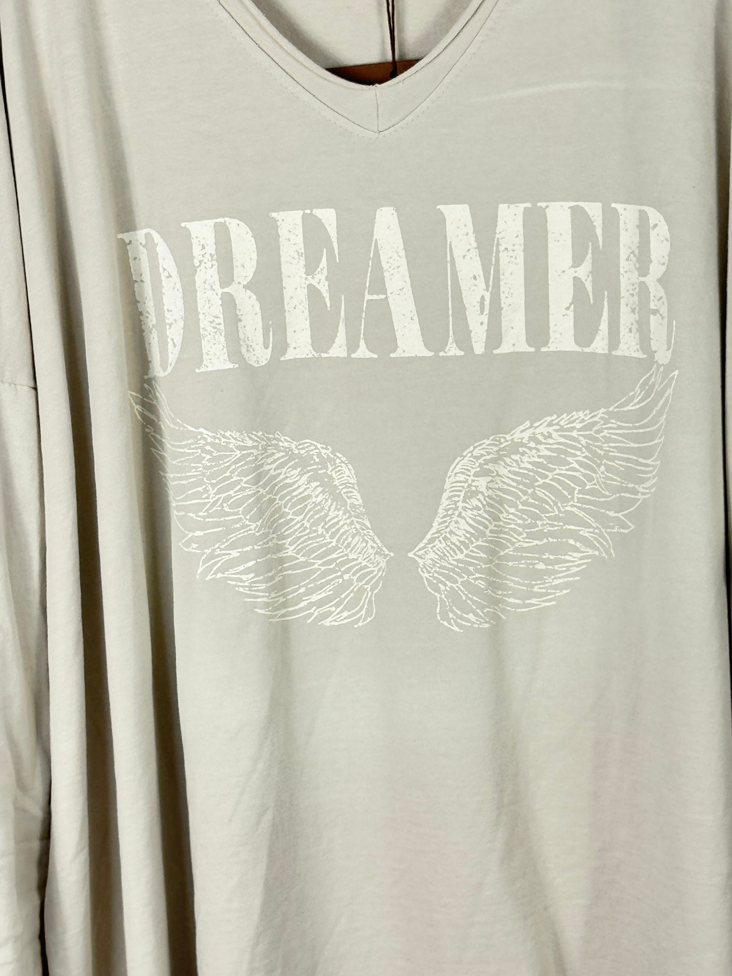 Haut Dreamer détail du lettrage patiné Dreamer et des ailes – Mam’s Ailes