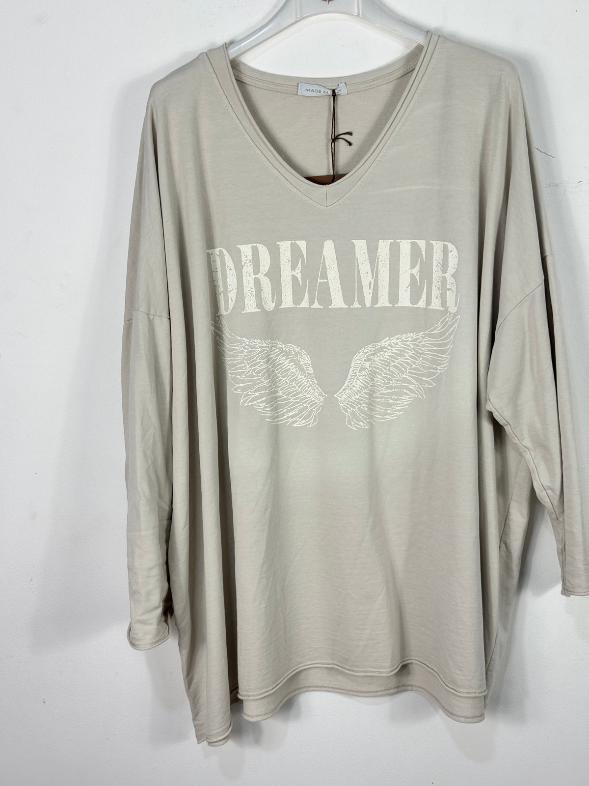 Haut Dreamer écru de face, inscription Dreamer et ailes – Mam’s Ailes